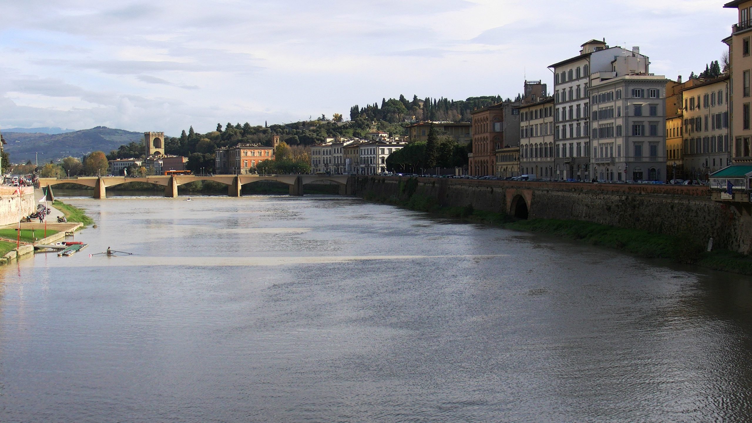 フィレンツェのアルノ川2 無料写真 フリー素材のダウンロードサイト もある